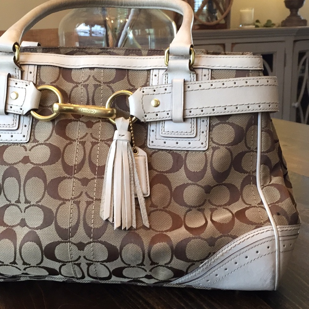 Coach Hampton Signature Purse in White & Tan - Picture 3 of 5